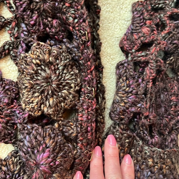 BOUTIQUE FIONA WOOF JEWEL TONE CROCHET SWEATER SIZE L - Picture 7 of 9